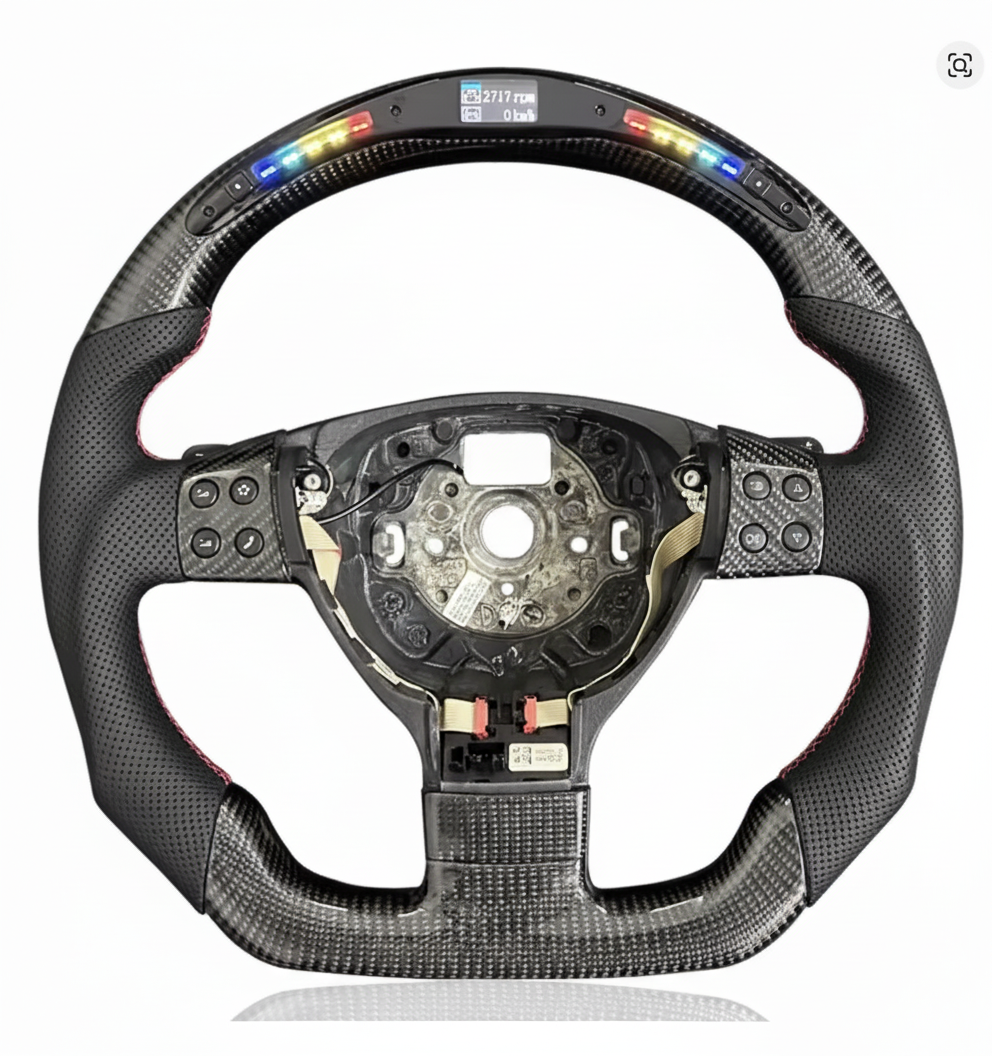 VW Golf MK5 - Røde detaljer - Med knapper - LED Skærm